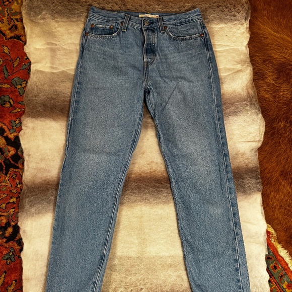 Levi Wedgie Icon Jeans - Picture 1 of 9
